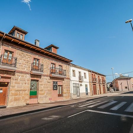Casa Rural El Almendro De Maria Понферада Екстериор снимка