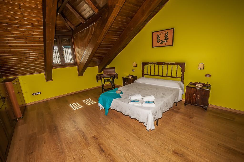 Casa Rural El Almendro De Maria Понферада Стая снимка
