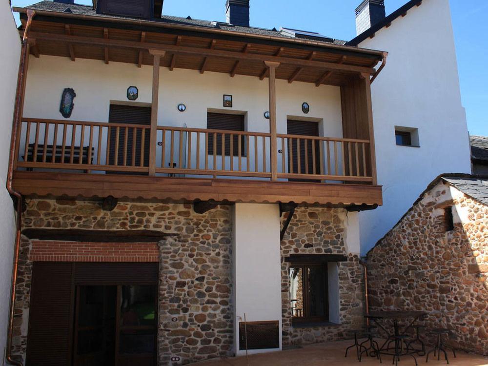 Casa Rural El Almendro De Maria Понферада Екстериор снимка